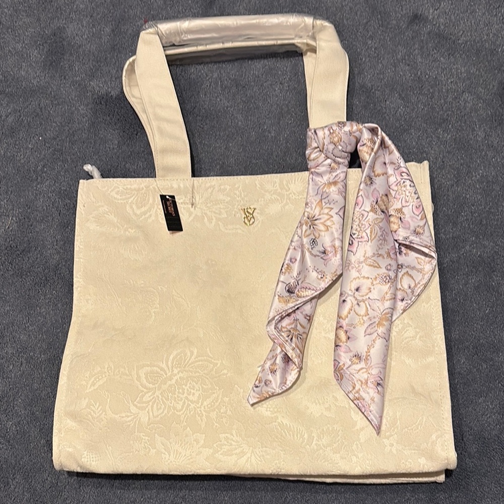 NWT!!! Victoria’s Secret Floral Embossed Tote Bag
